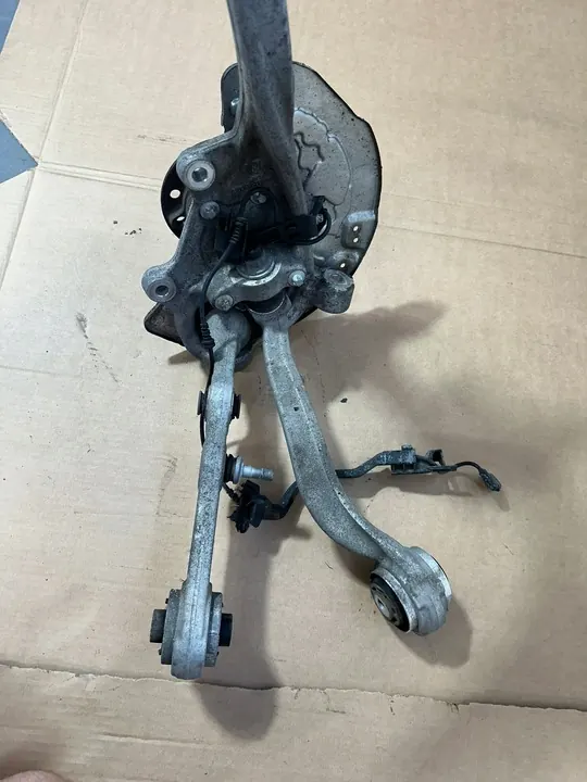 Fram vänster styrled Mercedes C W205 image 10