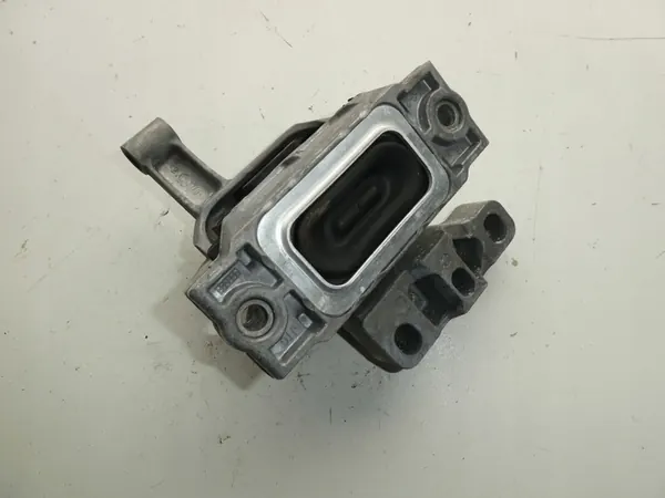 VW Audi Skoda Moottorin Kiinnike 5N0199262N image 2