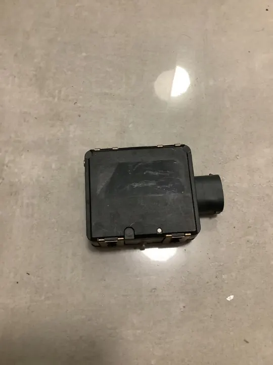 Sensor radar OEM 3Q0907550E para VW Passat B8 image 3