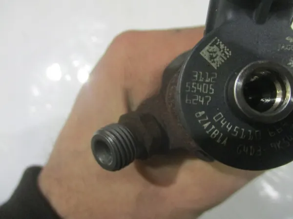 Injecteur Jaguar XE, Land Rover 2.0d 0445110664 G4B3-9K546CA image 3