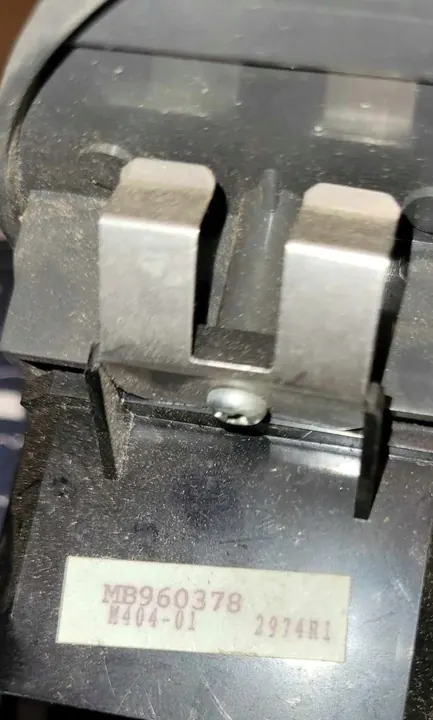 Interruptor de ventana Mitsubishi Lancer 1992-2003 14 pines MB960378 image 3