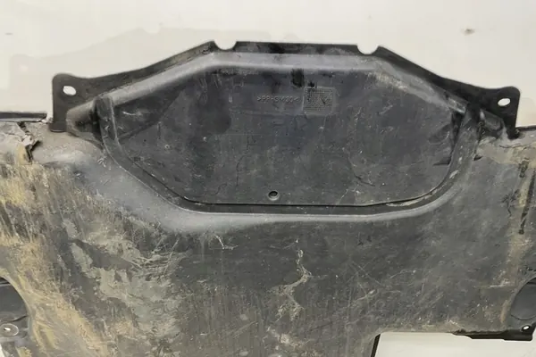 Moottorin kansi MERCEDES-BENZ CLK (C209) A2035201823 image 3