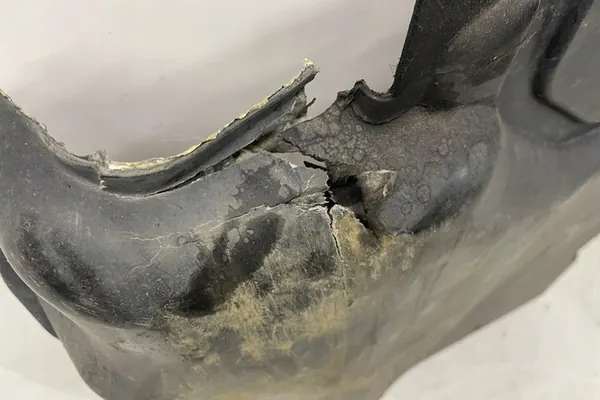 Moottorin kansi MERCEDES-BENZ CLK (C209) A2035201823 image 4