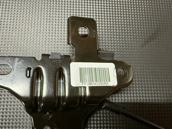 Serrure de coffre Ford Mustang MK6 OEM FR3B6343282BA image 3