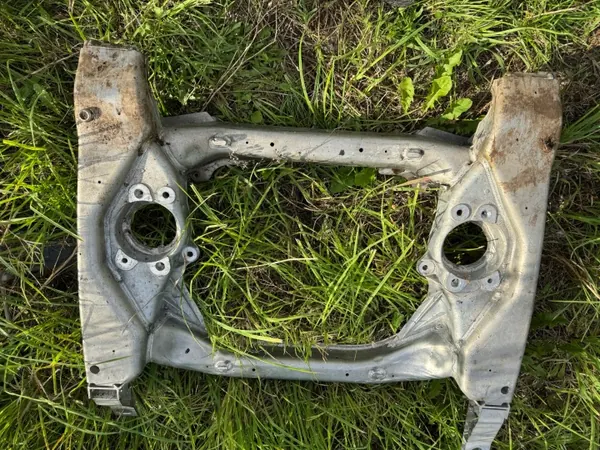 Mercedes S-klass W222 Bakaxel Släde OEM 250867 image 6