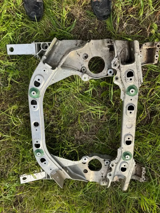 Mercedes S-klass W222 Bakaxel Släde OEM 250867 image 7