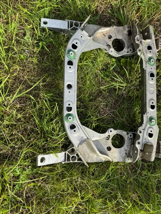 Mercedes S-klass W222 Bakaxel Släde OEM 250867 image 8
