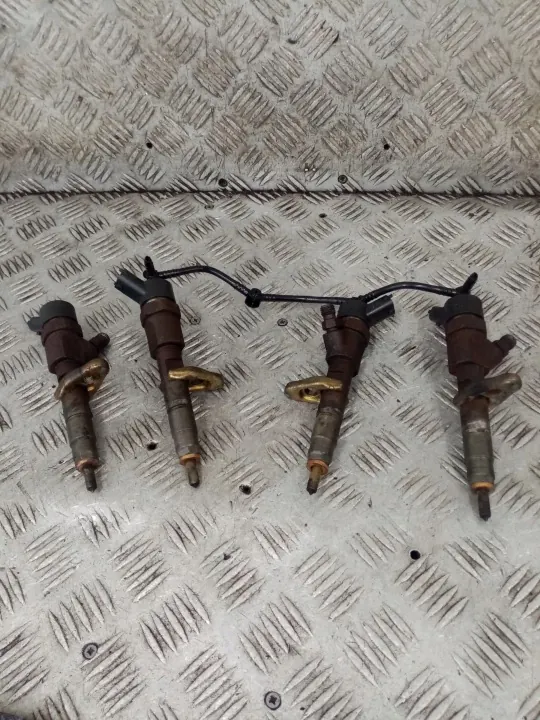 Suutinsarja OEM 8200100272 Renault Megane 2 1.9 DCI:lle image 2