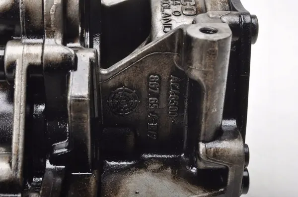 Bomba de óleo BMW N47 2.0D OEM 9140307540 - Usada image 3