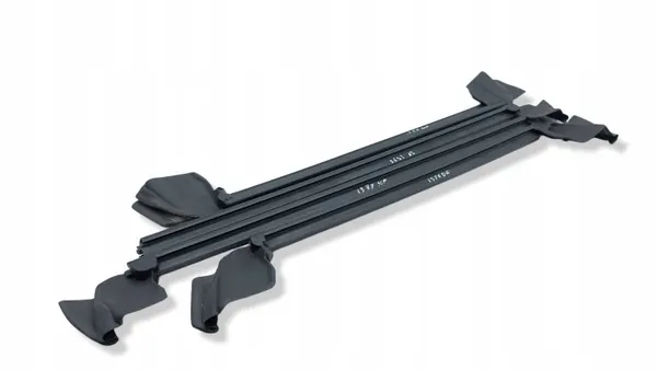 Joint de vitre porte arrière Tesla Model Y OEM AMD228320 image 2