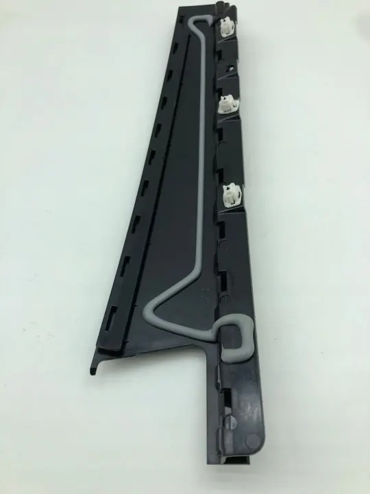 BMW X1 U11 Oikea Takaoven Koriste OEM 9451598 image 6