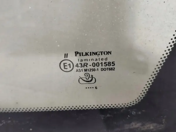 Toyota RAV4 XA30 2006 Frontscheibe OEM AMD136609 image 3