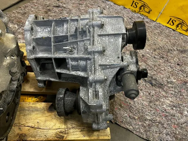 Réducteur de boîte de transfert OEM MB3P-7A195-AA Ford Bronco image 2