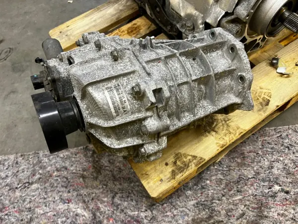 Réducteur de boîte de transfert OEM MB3P-7A195-AA Ford Bronco image 3