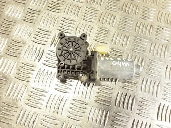 Ikkunan moottori oikea takaovi BMW 3 OEM 0130821727 image 2