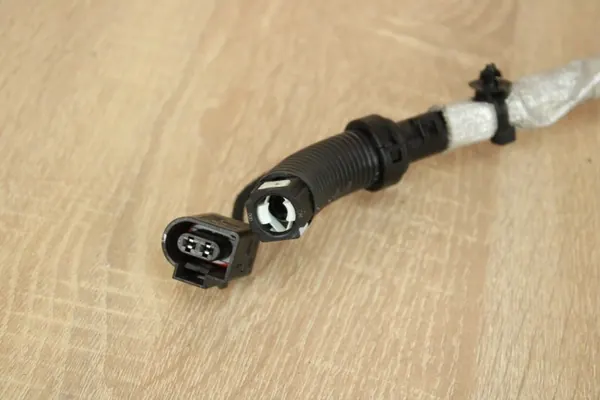 Conduite d'injection AdBlue OEM 4G0131984AH Audi A6 C7 image 3