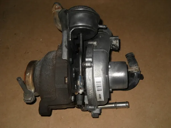 Turbo para Renault Scenic II 1.9 DCI H8200398585 image 2