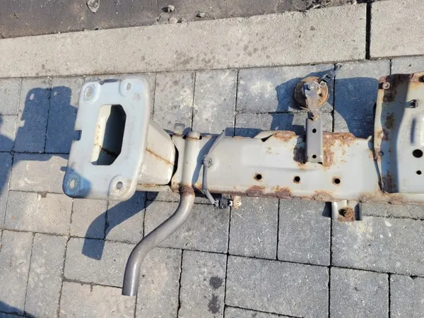Mitsubishi etutukipalkki - Käytetty OEM-osa image 10