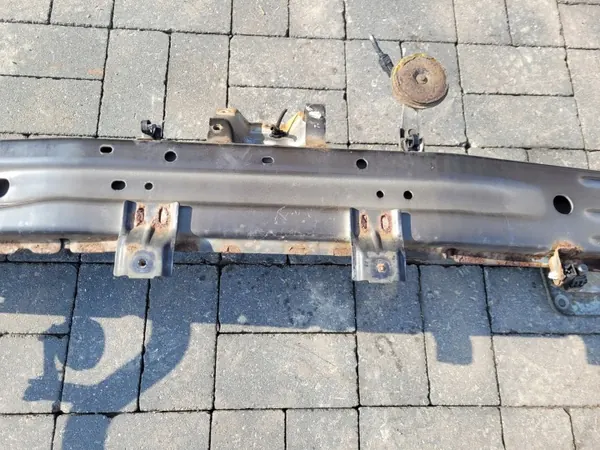 Mitsubishi etutukipalkki - Käytetty OEM-osa image 3