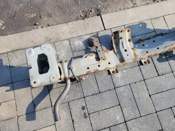 Mitsubishi etutukipalkki - Käytetty OEM-osa image 6