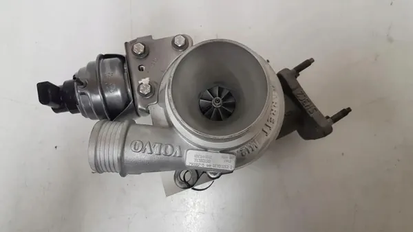 Volvo V40 II 2.0D Turbocompresseur 31380220 image 3