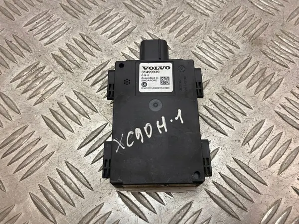 Volvo XC90 2018 Döda vinkeln modul OEM 31499939 image 2