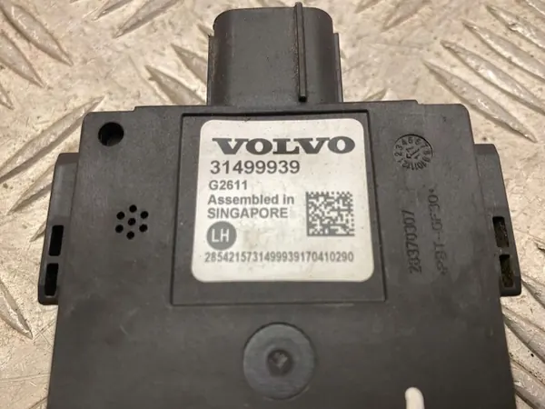 Volvo XC90 2018 Döda vinkeln modul OEM 31499939 image 3