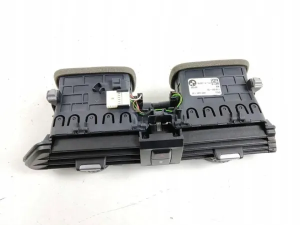 BMW X4 Konsole Lufteinlass OEM 9371467 - Gebraucht image 3