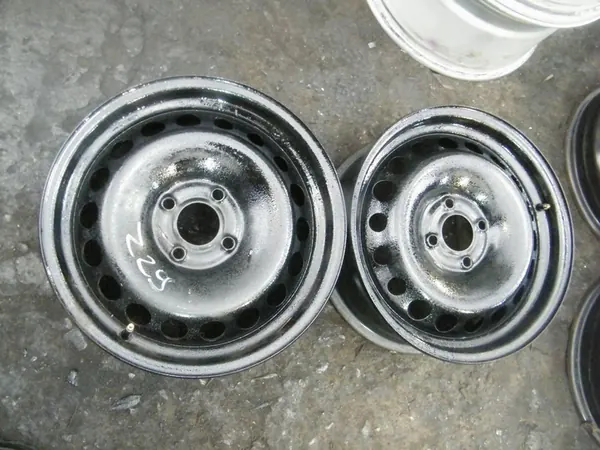 Teräsvante Renault OE DOKKER LOGAN SANDERO CLIO IV 6.0" x 15" image 2