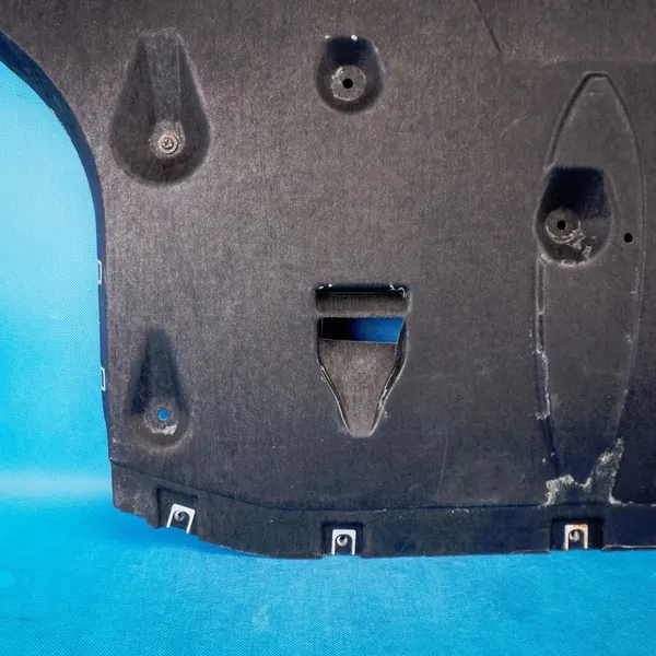 Motor- och transmissionsskydd Audi A8 2010-2017 OEM image 10