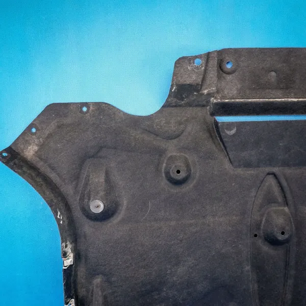 Motor- och transmissionsskydd Audi A8 2010-2017 OEM image 4