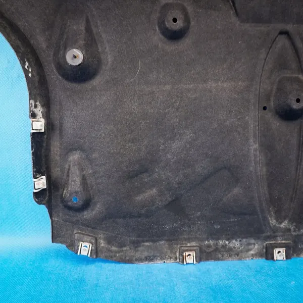 Motor- och transmissionsskydd Audi A8 2010-2017 OEM image 5