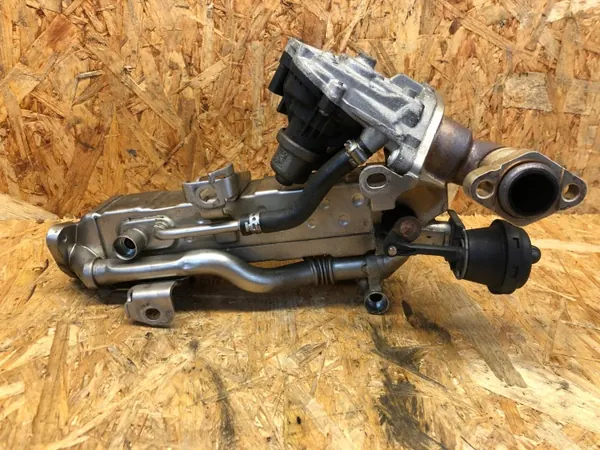 Arrefecedor válvula EGR usado OEM 8596444 para BMW B47 image 5