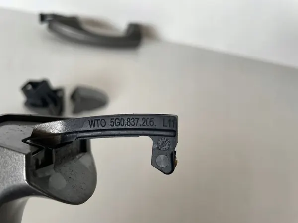 VW Golf VII Ovi Kahva Etu Vasemmalle Oikealle image 6