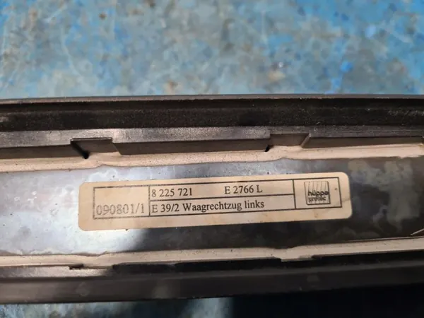 BMW 5 E39 Touring Türrolle OEM 8225721 Links Hinten image 5