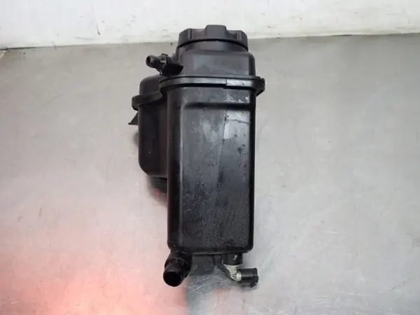 Réservoir direction assistée OEM 17137519368-09 BMW E87 image 2