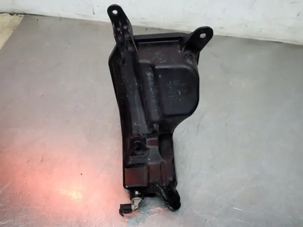 Réservoir direction assistée OEM 17137519368-09 BMW E87 image 3