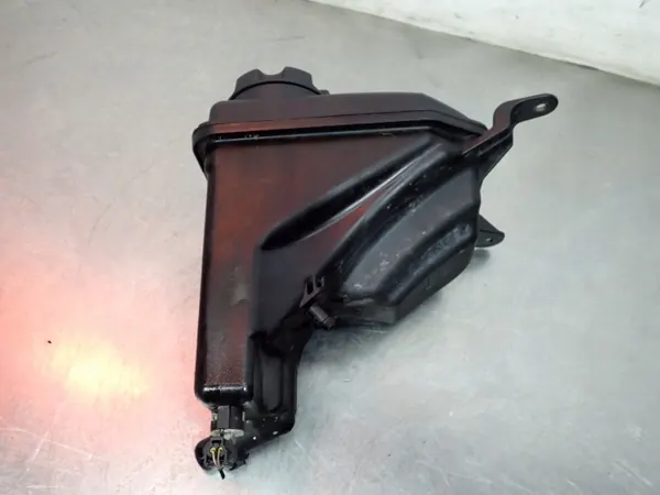 Réservoir direction assistée OEM 17137519368-09 BMW E87 image 6
