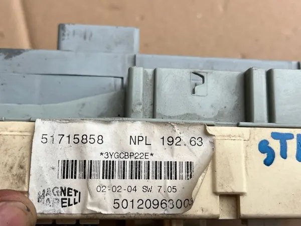 Unité de contrôle moteur Fiat Stilo 2001-2007 image 4