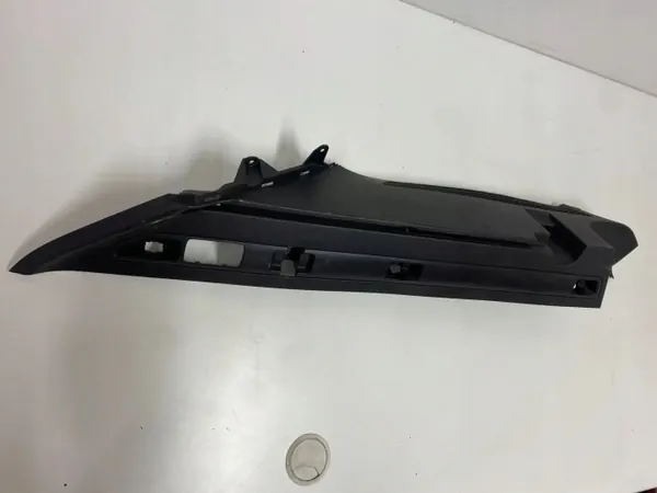 Vänster bakre bagageluckrullfäste Skoda Superb OEM JUT109579 image 2