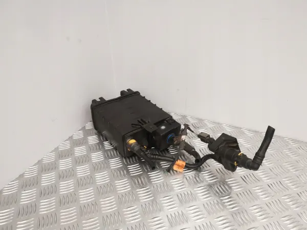 Ford MK5 Lift USA Charcoal Canister HU5A9G676 image 3
