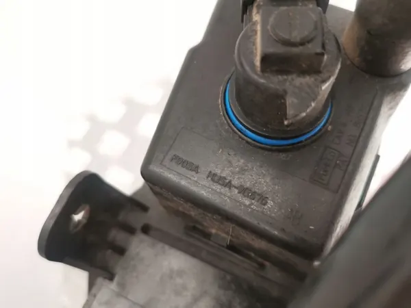 Ford MK5 Lift USA Charcoal Canister HU5A9G676 image 4