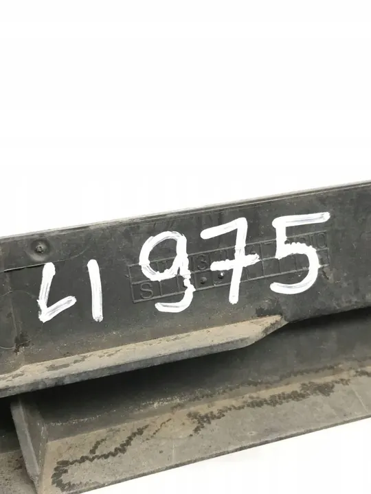 Audi OE 80A807647B griglia paraurti image 7