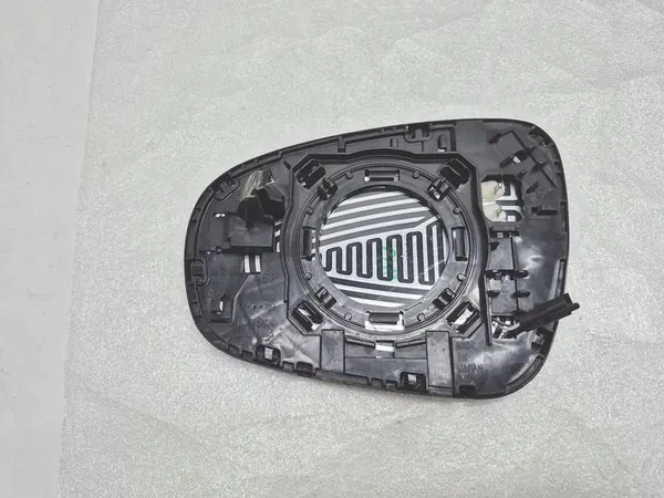 Lexus OE 569681 Spiegel-Einsatz P - Gebraucht image 3