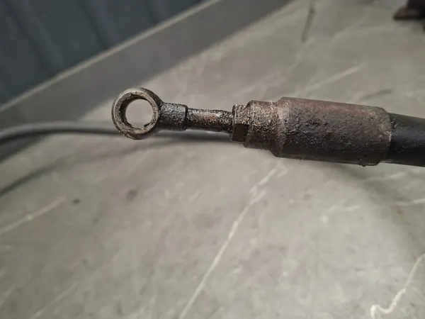Mercedes-Benz W123 Kombi NIVO-pompslang OEM LEP3858 image 3