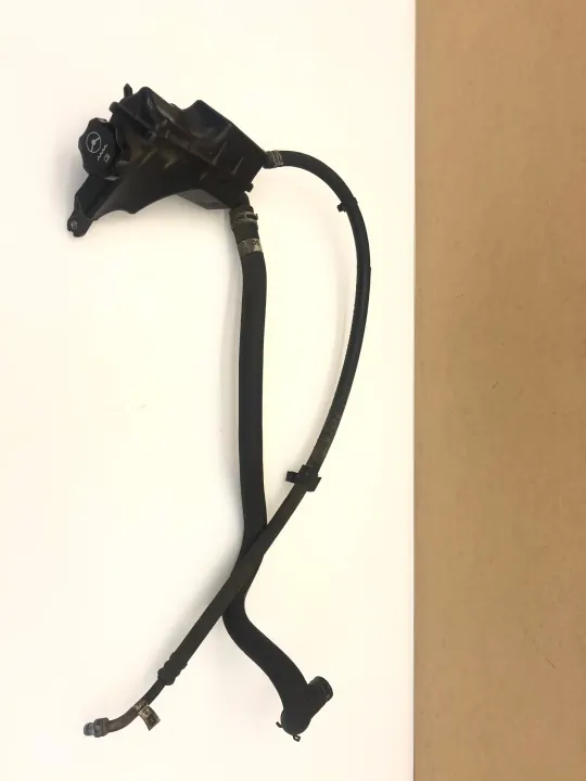 Chevrolet Cruze I servostyrningsbehållarslang OEM 13428708 image 2
