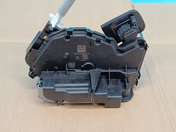 VÄNSTER BAKDÖRRSLOCK SKODA KODIAQ 2022 OEM 5TA839015Q image 2