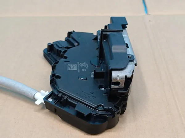 VÄNSTER BAKDÖRRSLOCK SKODA KODIAQ 2022 OEM 5TA839015Q image 7