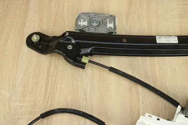 Mecanismo do Motor da Janela Esquerda Audi A5 8T image 2