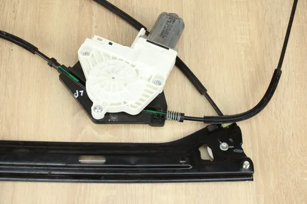 Mecanismo do Motor da Janela Esquerda Audi A5 8T image 4